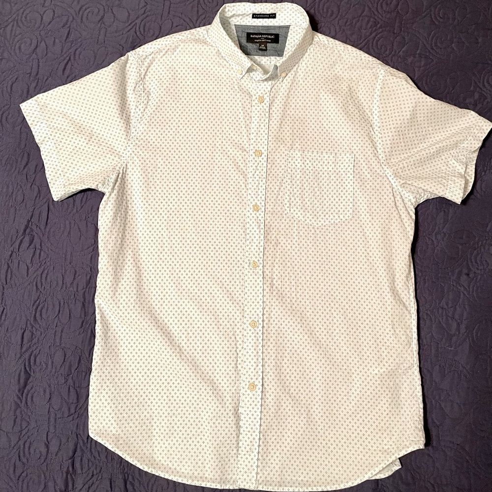 Banana Republic men’s M short sleeve button down shirt